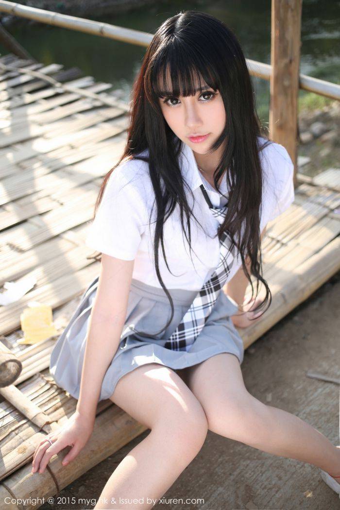 美媛馆养眼美女杨晓青儿泳池比基尼学生装制服诱惑写真-53