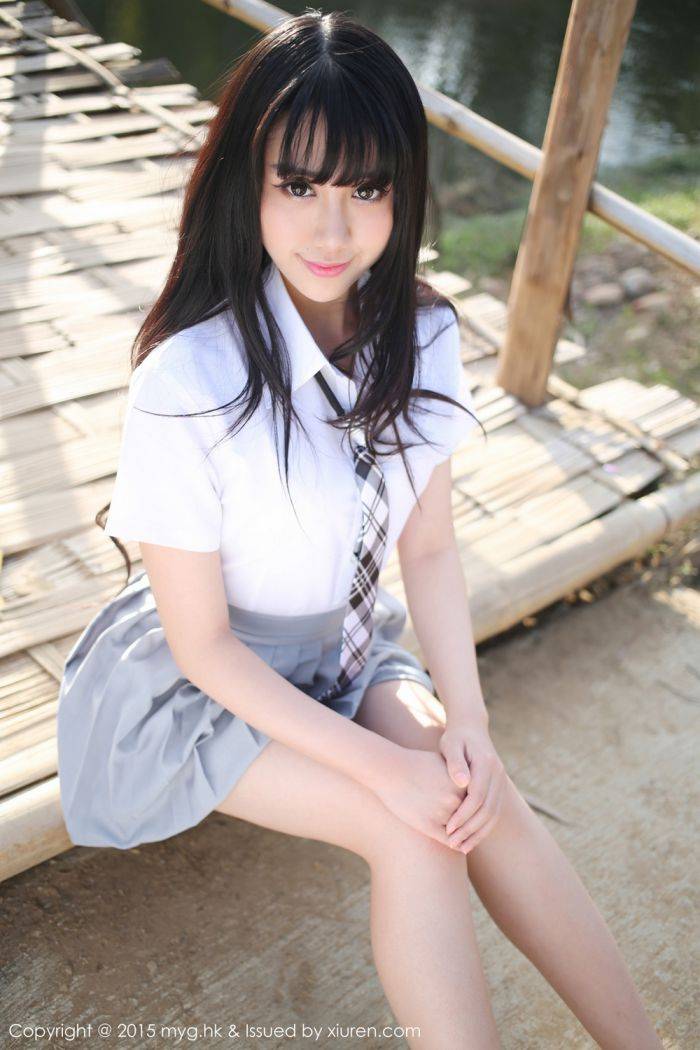 美媛馆养眼美女杨晓青儿泳池比基尼学生装制服诱惑写真-49