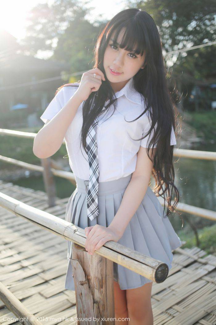 美媛馆养眼美女杨晓青儿泳池比基尼学生装制服诱惑写真-56