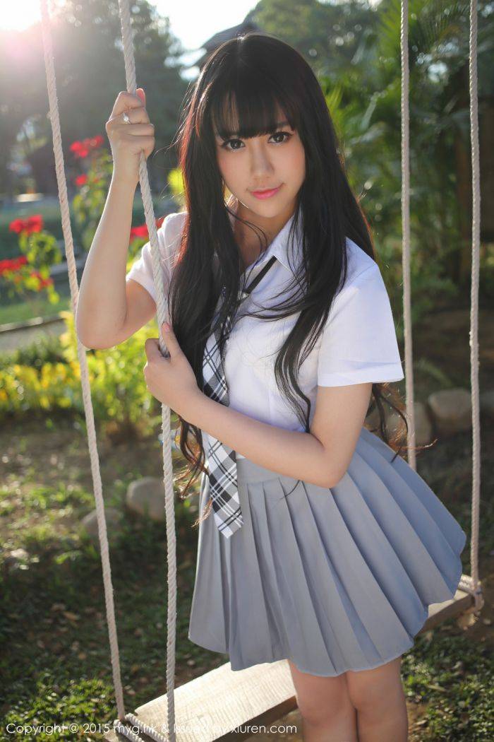 美媛馆养眼美女杨晓青儿泳池比基尼学生装制服诱惑写真-59