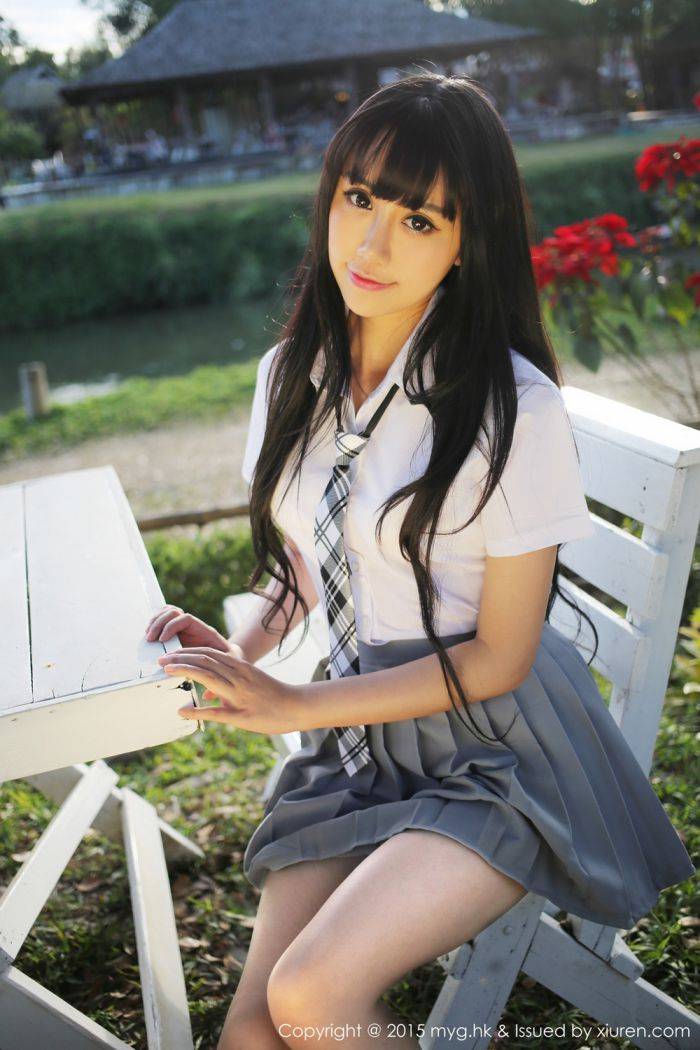 美媛馆养眼美女杨晓青儿泳池比基尼学生装制服诱惑写真-61