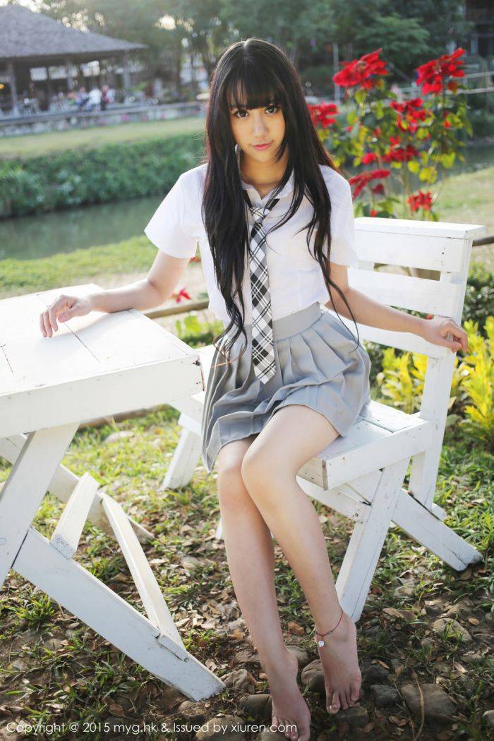 美媛馆养眼美女杨晓青儿泳池比基尼学生装制服诱惑写真-63