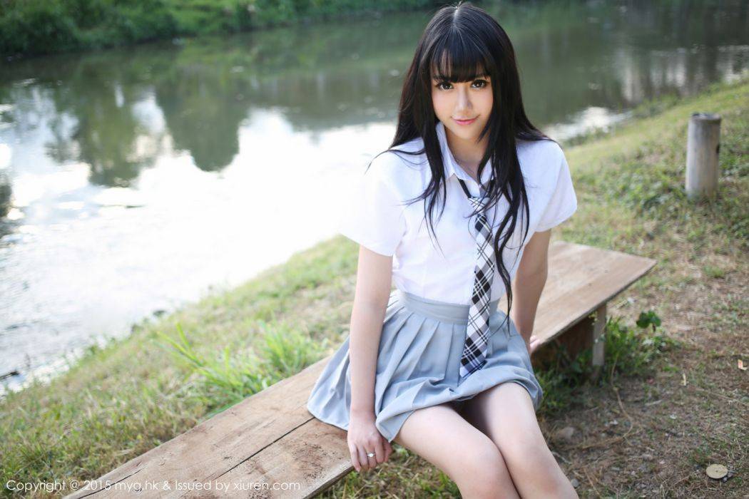 美媛馆养眼美女杨晓青儿泳池比基尼学生装制服诱惑写真-77