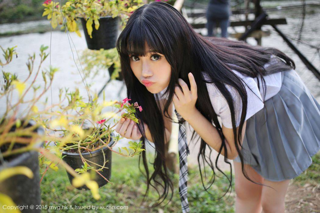 美媛馆养眼美女杨晓青儿泳池比基尼学生装制服诱惑写真-86