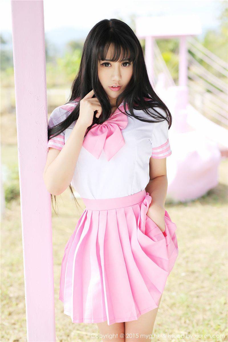 美媛馆性感美女杨晓青儿粉色学生装牛仔热裤泰国Pai县写真-6