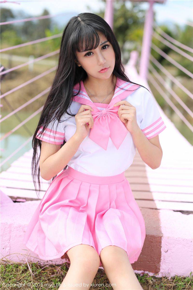 美媛馆性感美女杨晓青儿粉色学生装牛仔热裤泰国Pai县写真-10