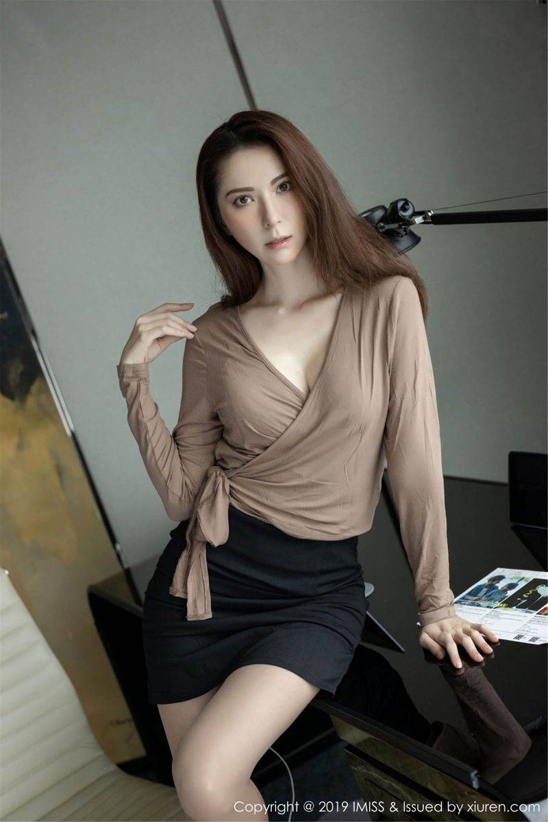 爱蜜社气质女神陈良玲carry丝袜美腿超短裙内衣诱惑性感写真-4