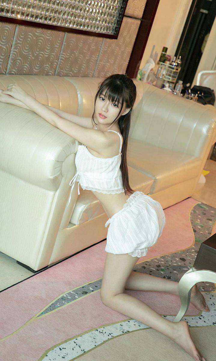 美女模特尤果Sarah清纯校服装白色内衣诱惑青涩私房写真-7