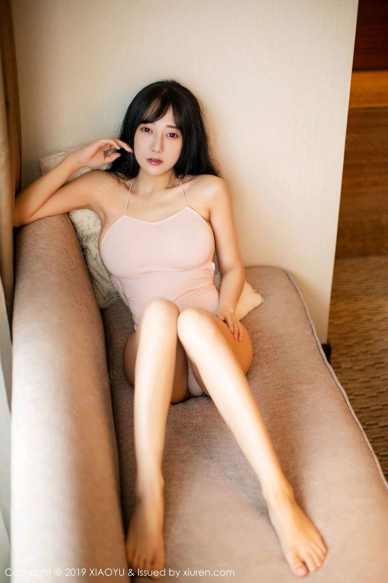 语画界性感女神何嘉颖婀娜身材真空吊带修长玉足妖艳写真-25