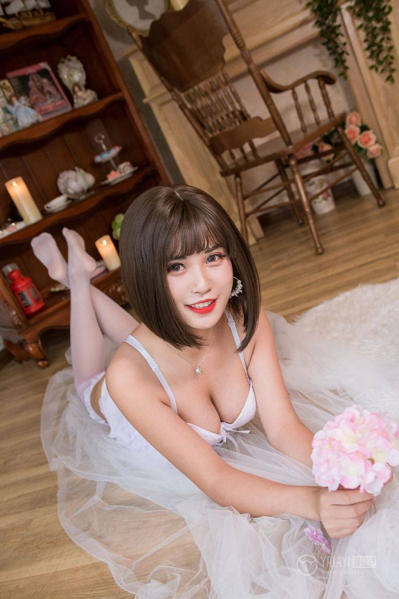 雅拉伊性感萌妹子萌宝儿丝袜美腿半透情趣蕾丝诱惑写真-9