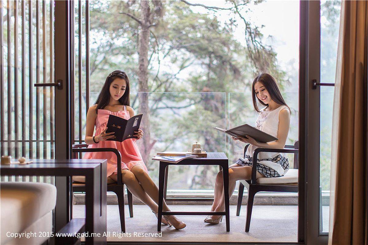 推女神性感姐妹花梁晶莹&李珂泳池湿身诱惑红珠山温泉写真-9