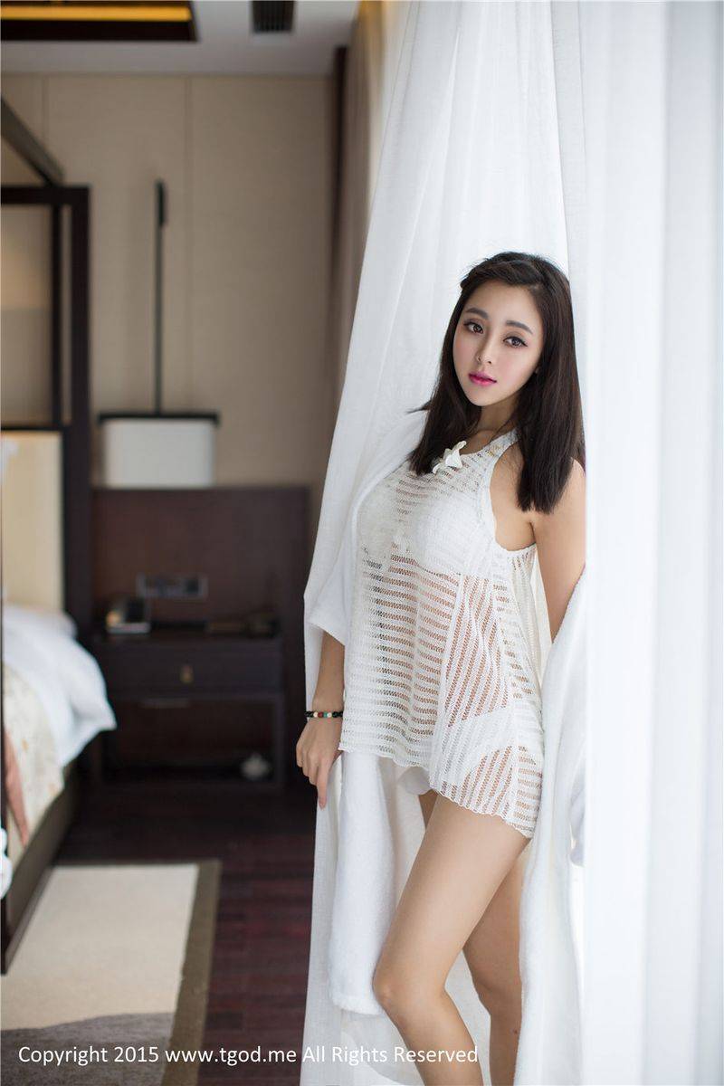 推女神性感姐妹花梁晶莹&李珂泳池湿身诱惑红珠山温泉写真-22