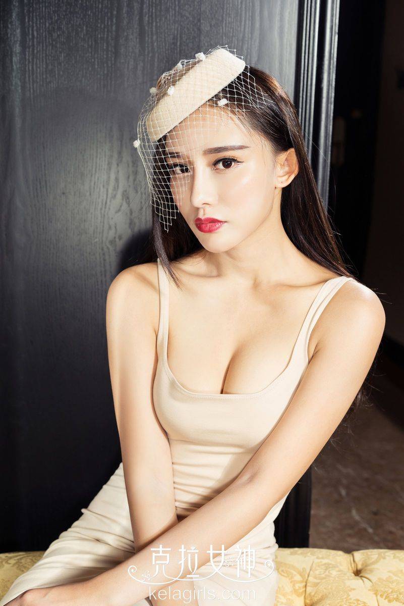 性感女神克拉小西魅惑眼神复古造型蕾丝内衣诱惑动人写真-3