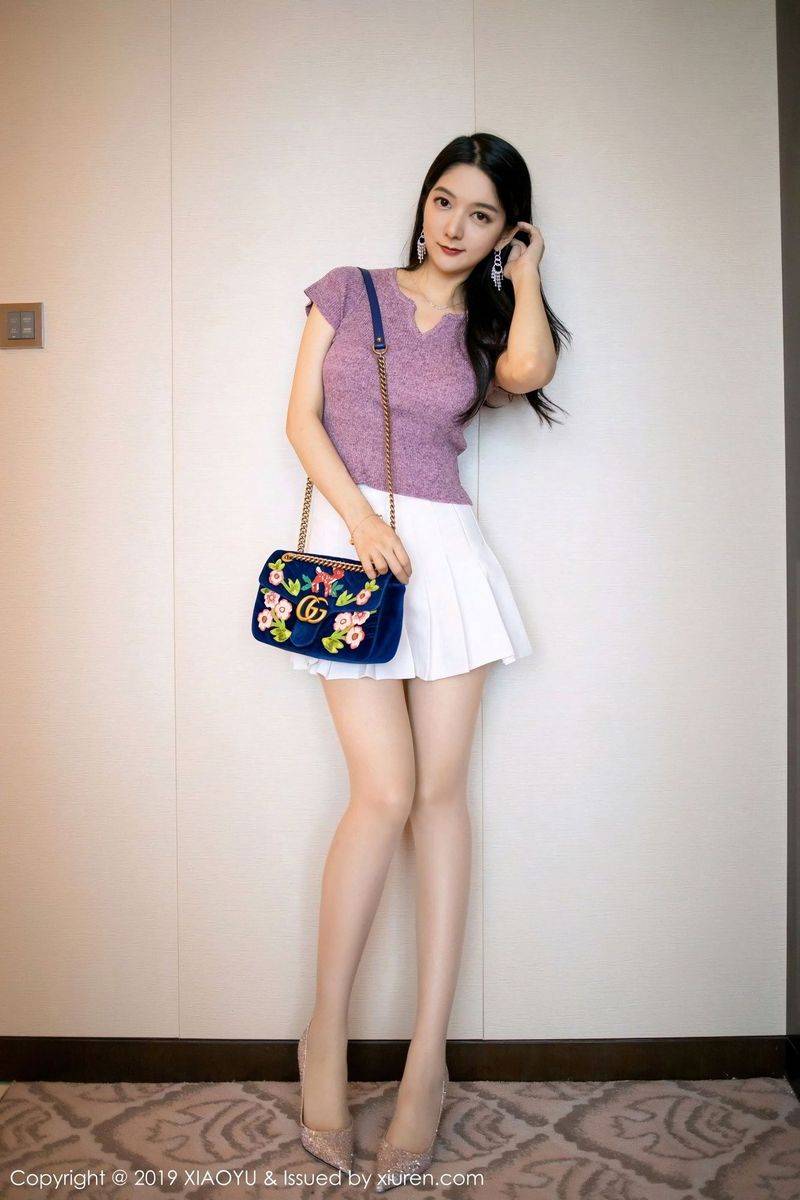 语画界性感女神小热巴Angela芊芊美腿曼妙身材翘臀诱惑写真