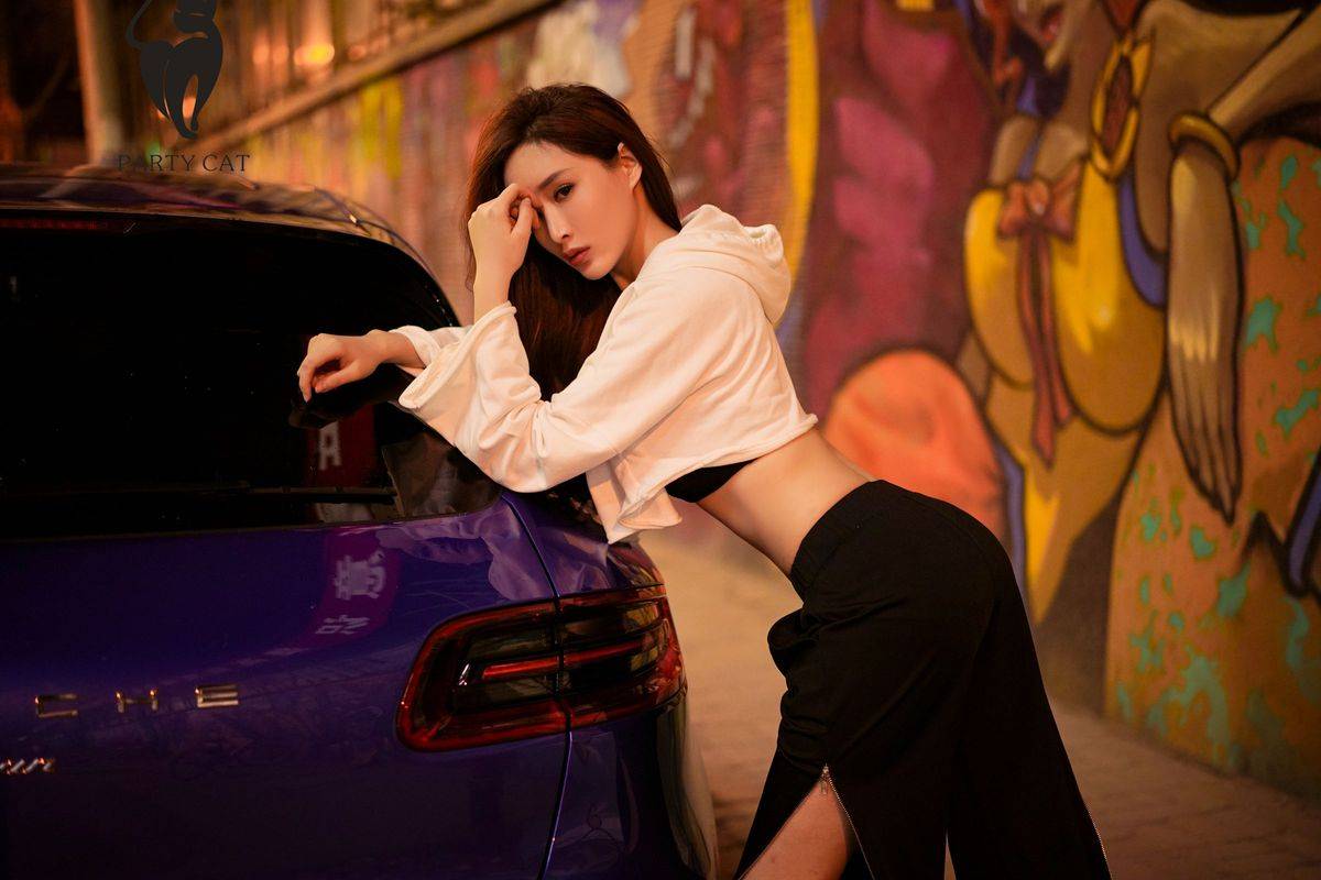 PartyCat轰趴猫性感女神周妍希黑丝美腿环肥燕瘦主题写真-30
