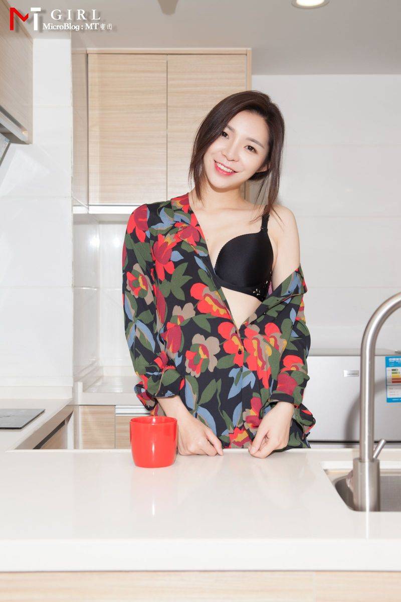 蜜团女孩美女模特那依辰白皙美胸内衣诱惑私房性感写真-34