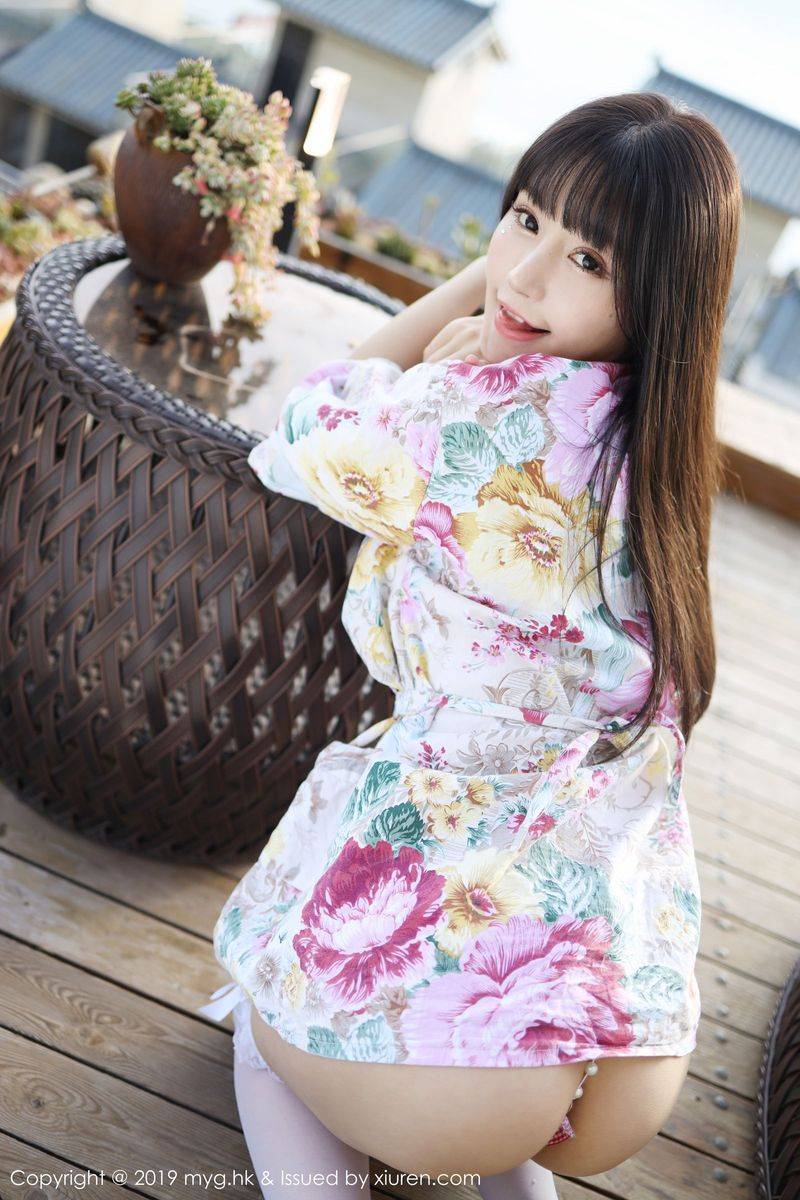 美媛馆性感女神Barbie可儿童颜巨乳人间胸器大理户外旅拍-24