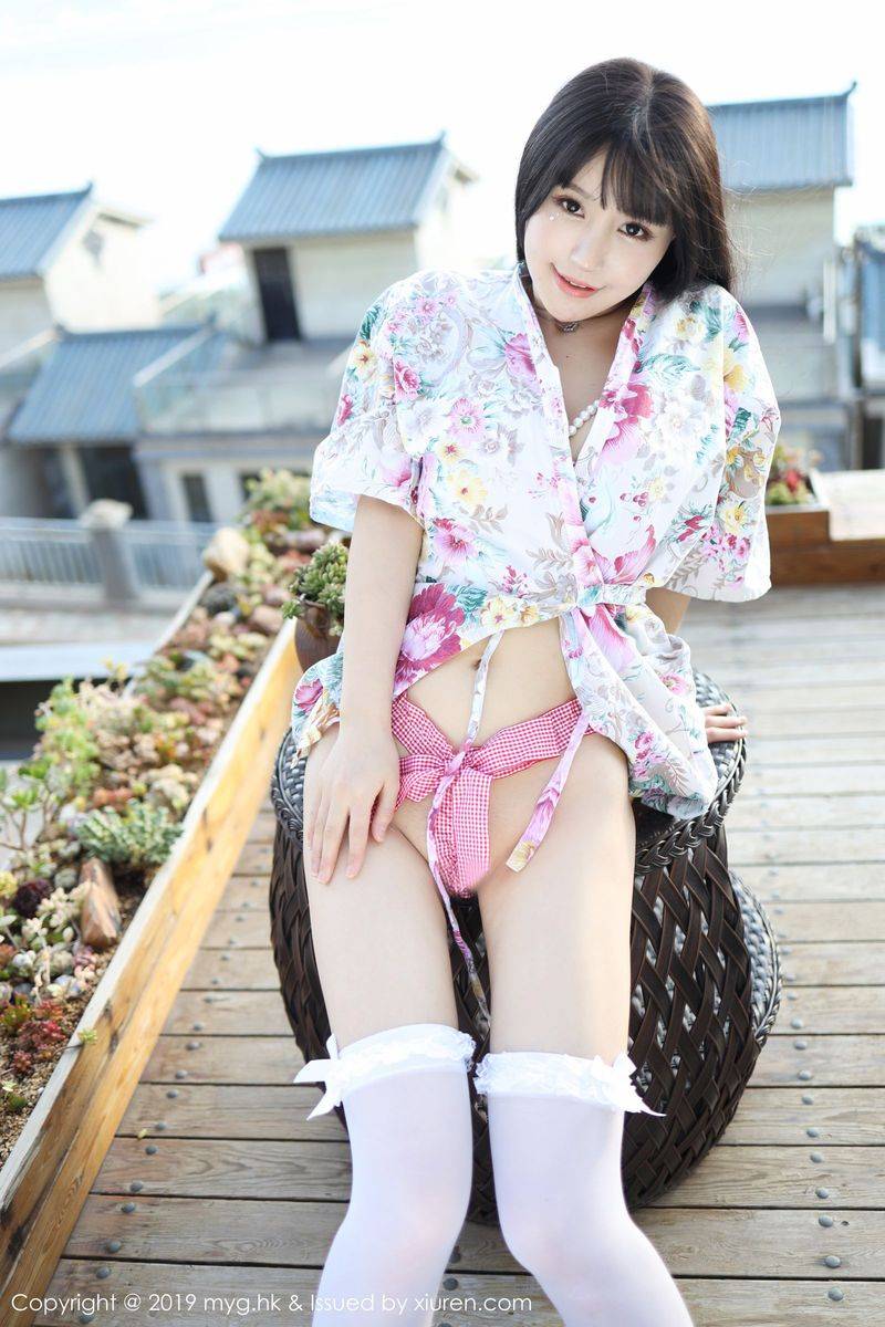 美媛馆性感女神Barbie可儿童颜巨乳人间胸器大理户外旅拍-28