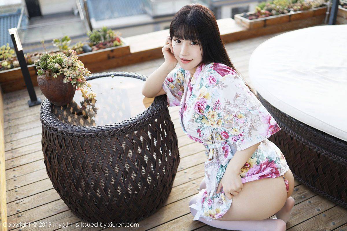 美媛馆性感女神Barbie可儿童颜巨乳人间胸器大理户外旅拍-58