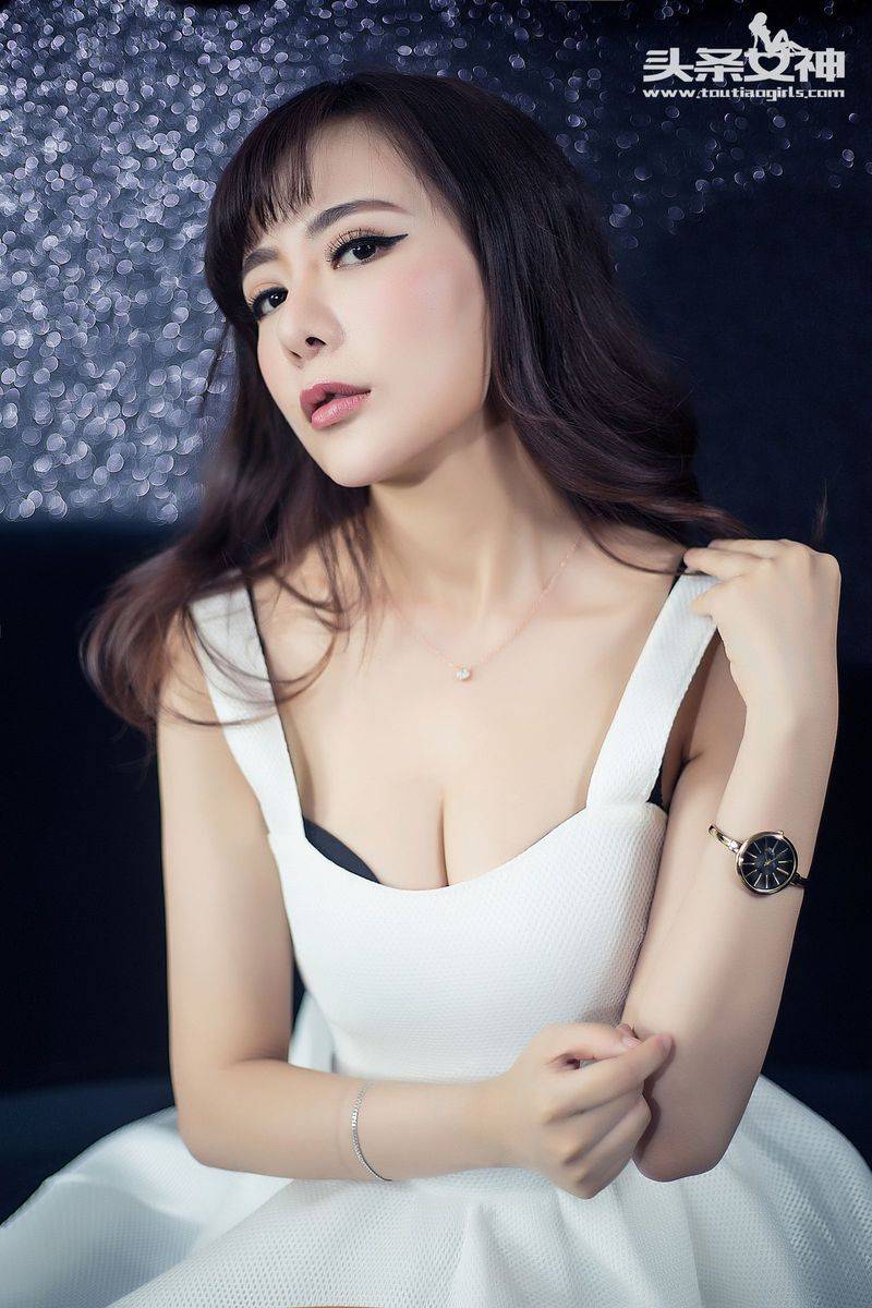 头条女神美腿皇后胡宴绮小洋装黑色透视薄纱内衣诱惑写真-2