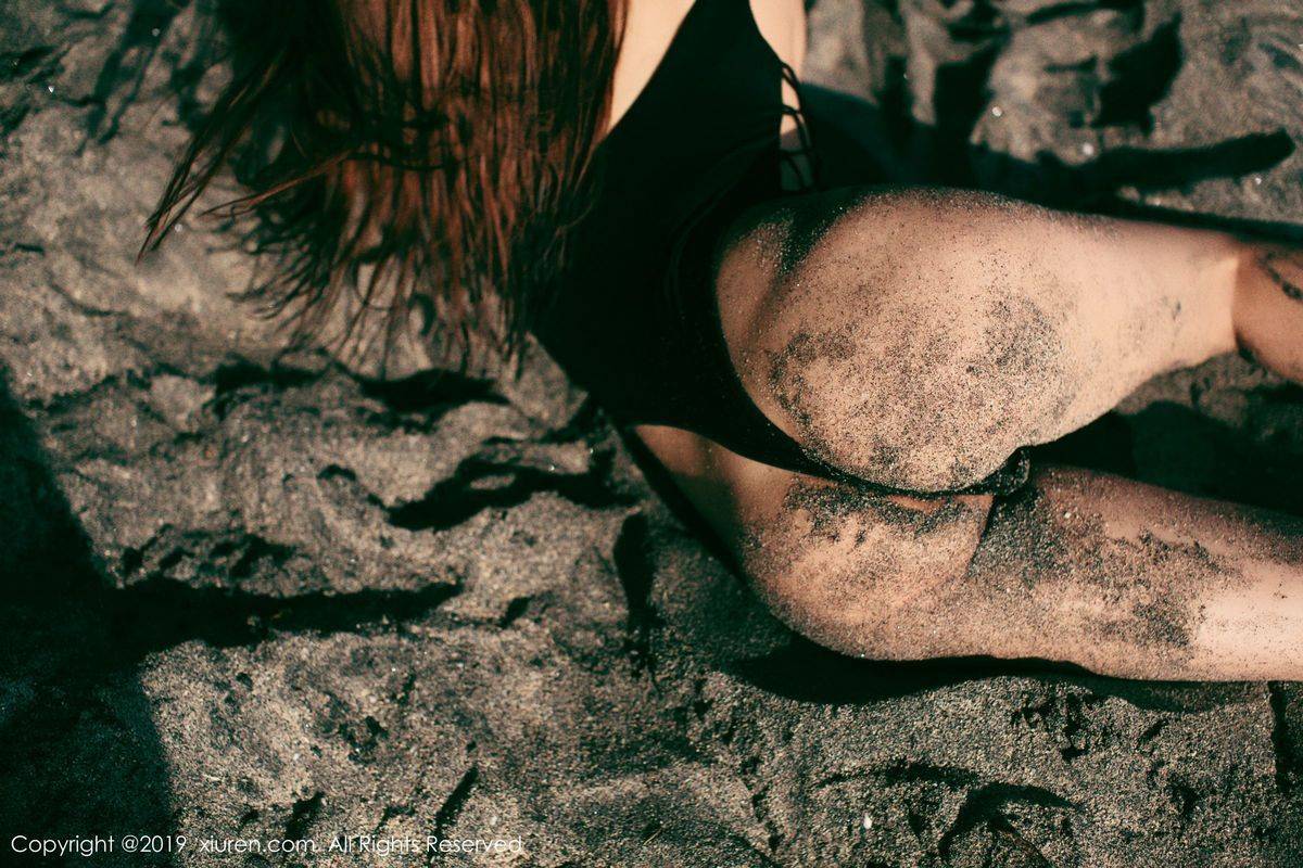 秀人网美女模特筱慧Icon沙滩比基尼泳装翘臀诱惑户外写真-46