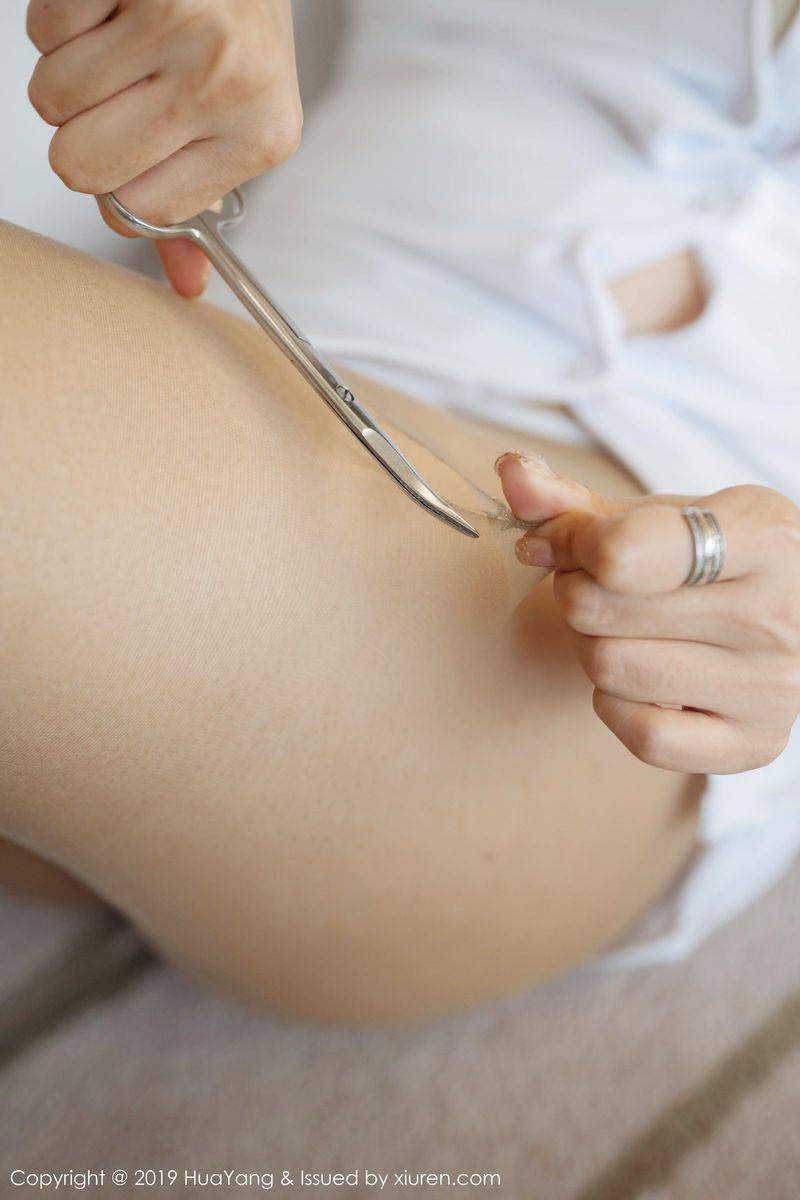 花漾写真性感女神付艺轩Renee护士装制服丝袜魅惑福利套图-24