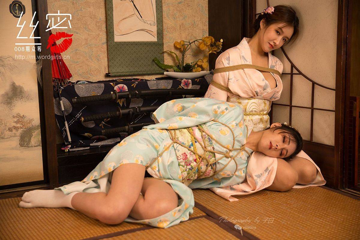 头条女神美女姐妹花Jennanni_Jen&莫小希和服蜜丝系列美图-35