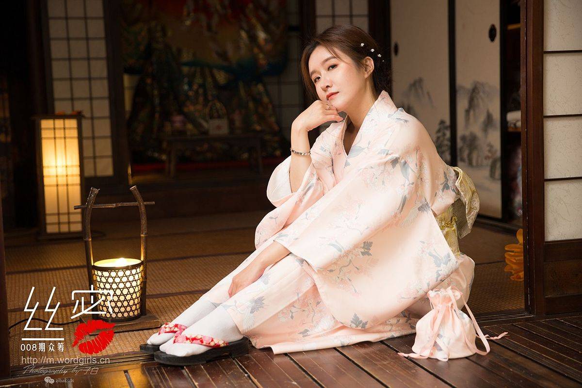 头条女神美女姐妹花Jennanni_Jen&莫小希和服蜜丝系列美图-81