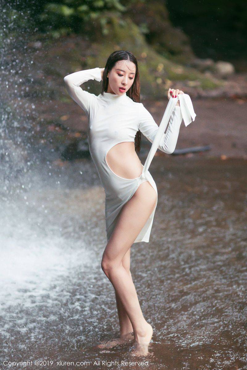 秀人网性感女神筱慧Icon户外海边沙滩内衣诱惑大尺度美图-20