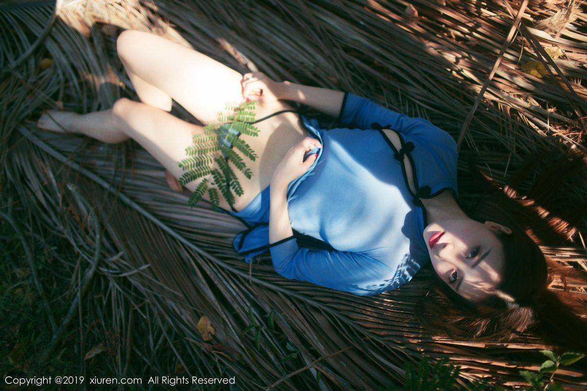 秀人网性感女神筱慧Icon户外海边沙滩内衣诱惑大尺度美图-53