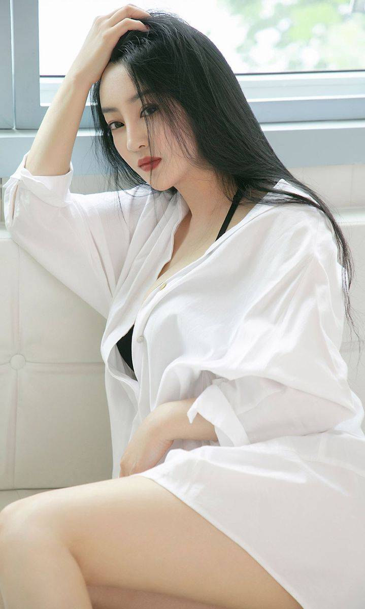 尤果网美女模特宫艺蛇皮纹比基尼白衬衫红色透视装套图-19