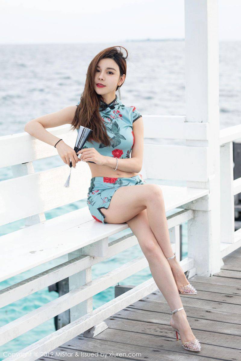 魅妍社美女模特沈佳熹旗袍装扮修长美腿超短裙仙本那旅拍-16