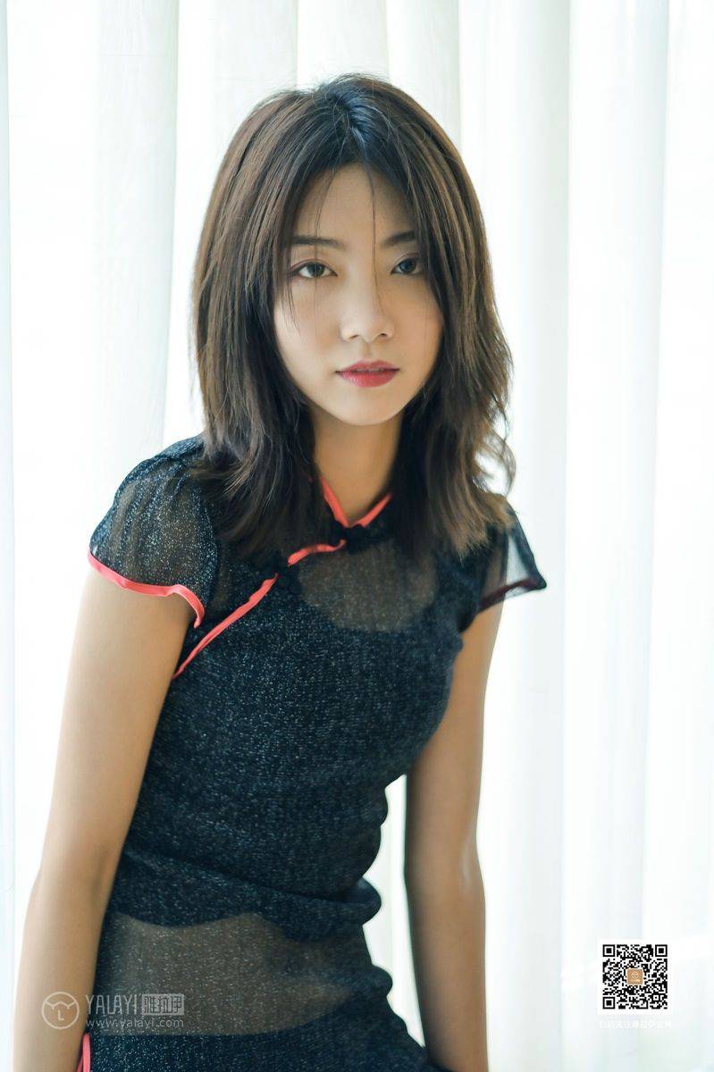 YALAYI雅拉伊音乐系清纯美女纹纹W黑丝美腿透视旗袍性感套图-33