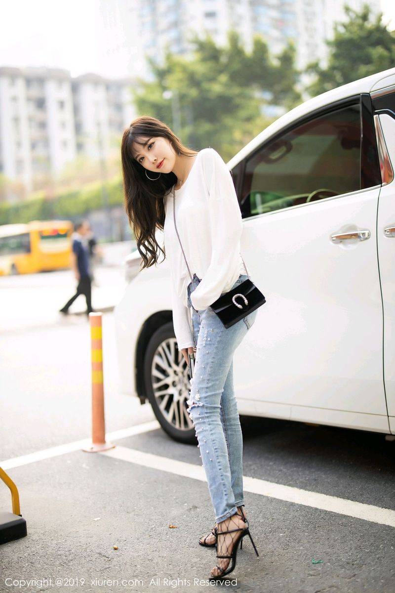 秀人网性感女神杨晨晨sugar丝袜美腿女秘书装扮情节剧情写真-2