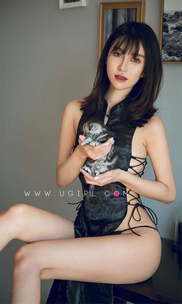 尤果网美女模特田梓茵分叉旗袍迷人唇釉内衣诱惑性感套图-26