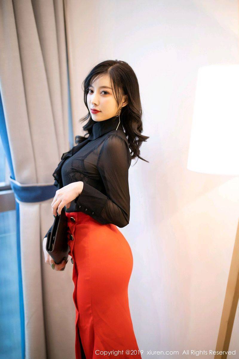 秀人网性感女神杨晨晨sugar黑丝美腿透视内衣诱惑套图-11