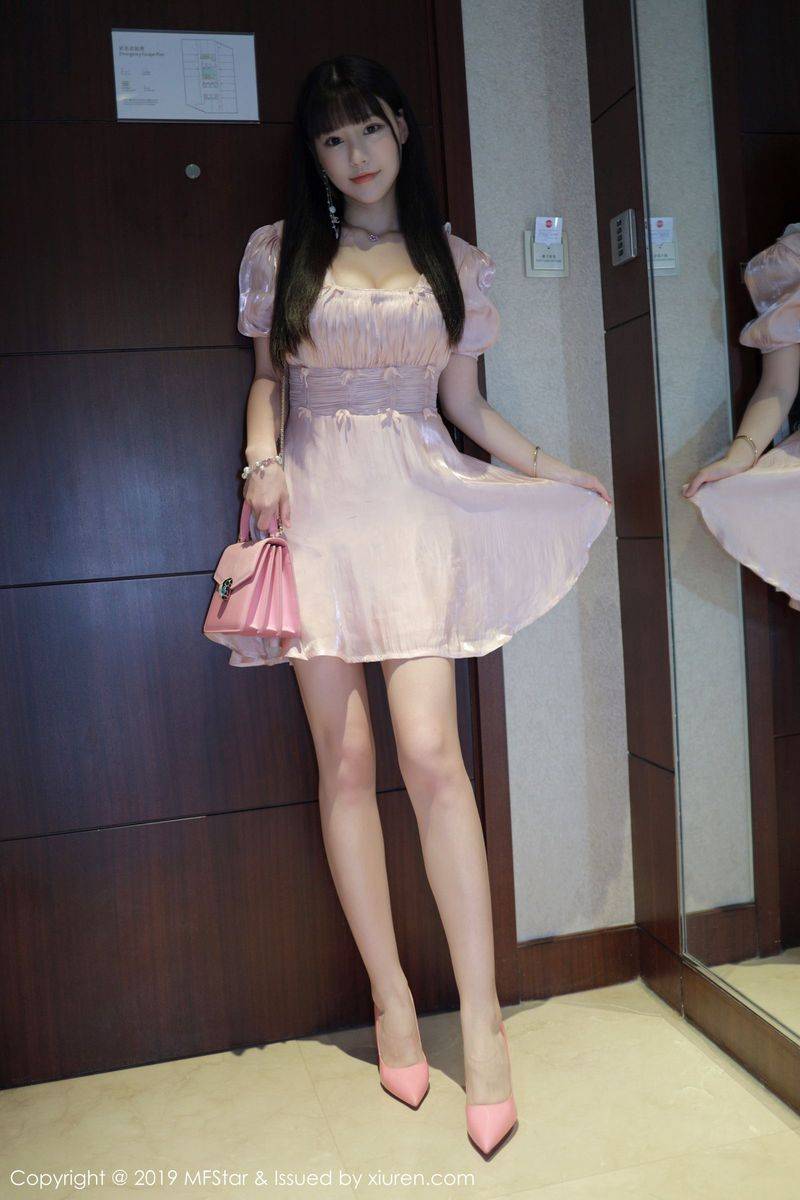 模范学院性感女神Barbie可儿童颜巨乳剧情模式私房魅惑写真-4