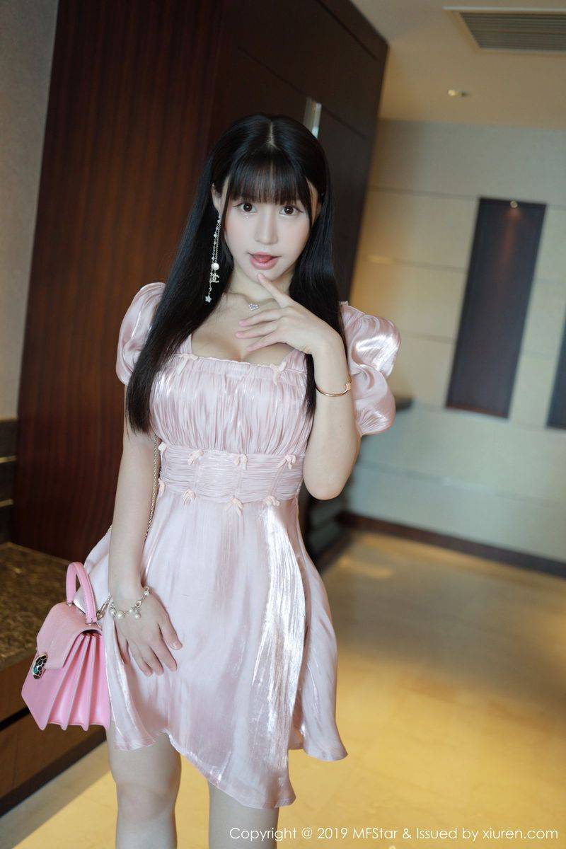 模范学院性感女神Barbie可儿童颜巨乳剧情模式私房魅惑写真-15