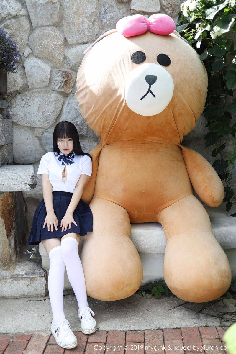 美媛馆性感女神Barbie可儿户外学院风学生装系列大理旅拍-27