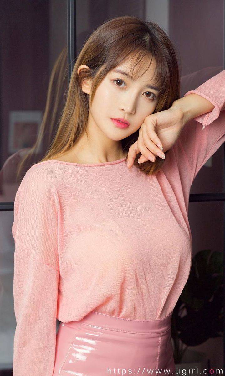 尤果网美女模特小汐xx心动粉色套装&诱人背带短裤养眼写真-10