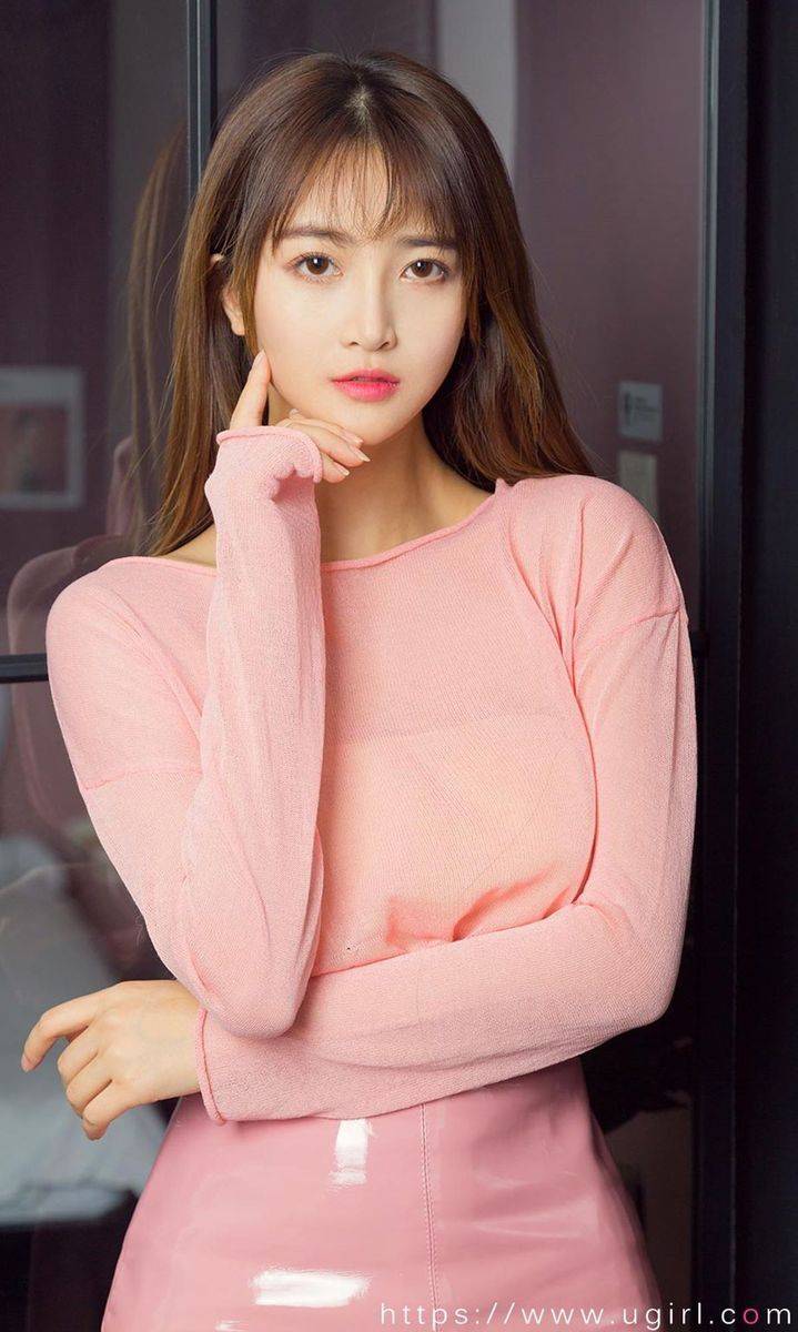 尤果网美女模特小汐xx心动粉色套装&诱人背带短裤养眼写真-14