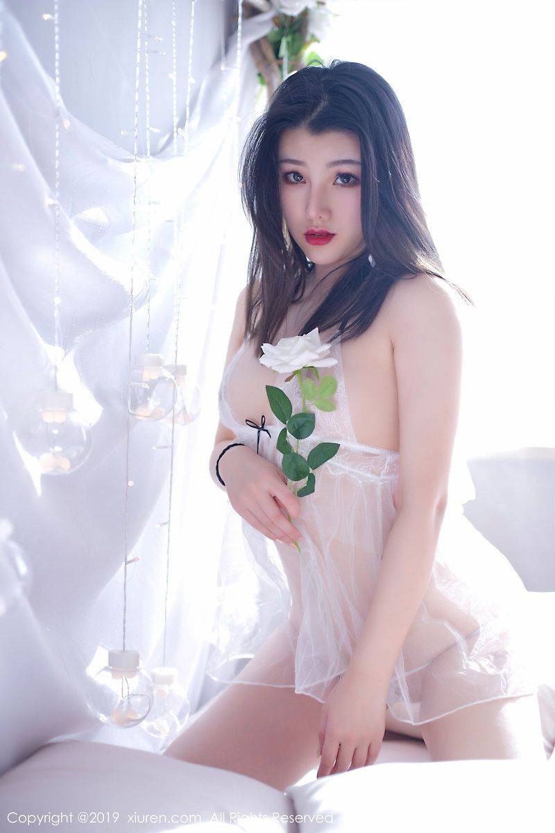 秀人网性感美女糯糯Nn身材饱满乖巧可人情趣内衣剔透写真-7