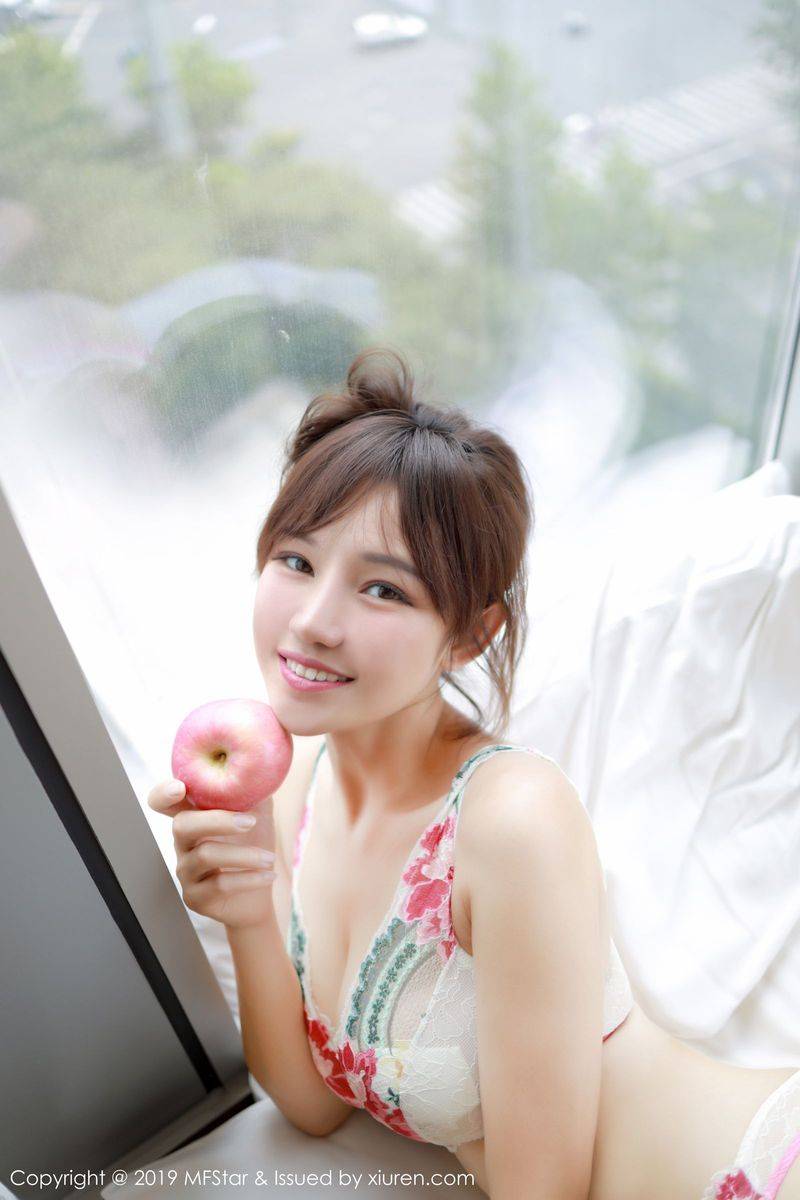 模范学院美女模特多香子白嫩娇躯镂空内衣性感惹火写真-9