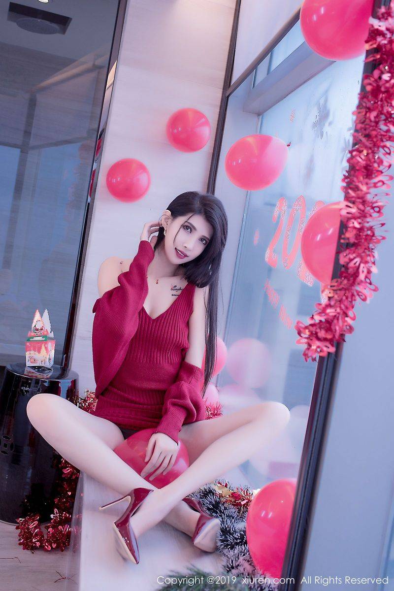 秀人网性感女神哈尼宝宝无敌修长美腿圣诞新年主题套图-32