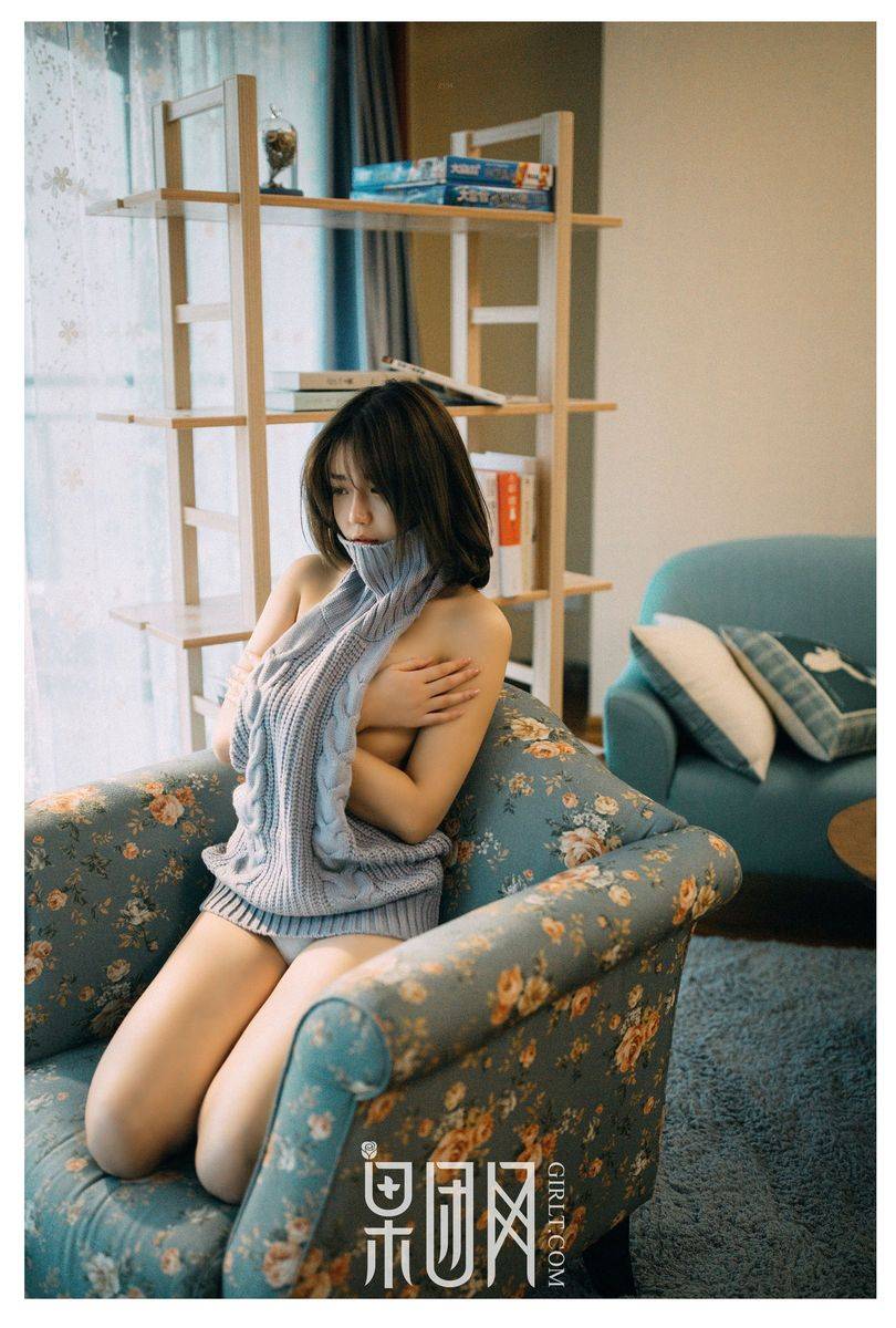 果团网美女模特星野千美奈大秀处男杀手开背毛衣性感写真-16