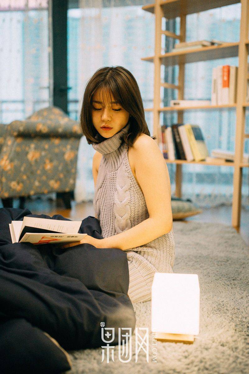 果团网美女模特星野千美奈大秀处男杀手开背毛衣性感写真-36