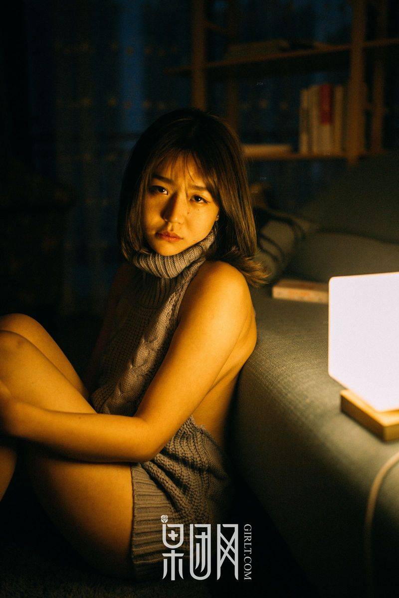 果团网美女模特星野千美奈大秀处男杀手开背毛衣性感写真-41