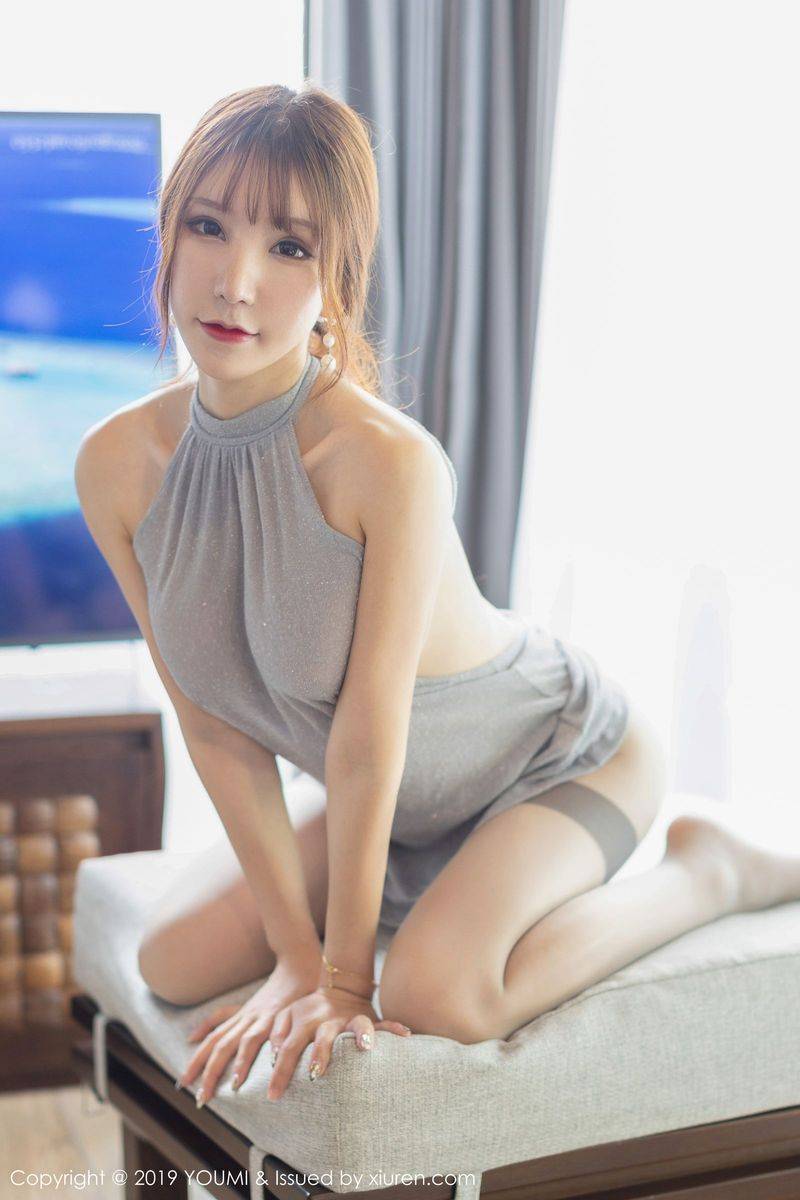 尤蜜荟性感女神周于希Sandy丝袜美腿露背长裙马尔代夫旅拍-31