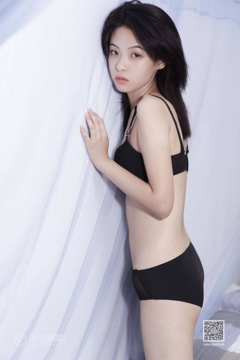 YALAYI雅拉伊美女模特含嫣修长美腿内衣诱惑室内私房写真-18