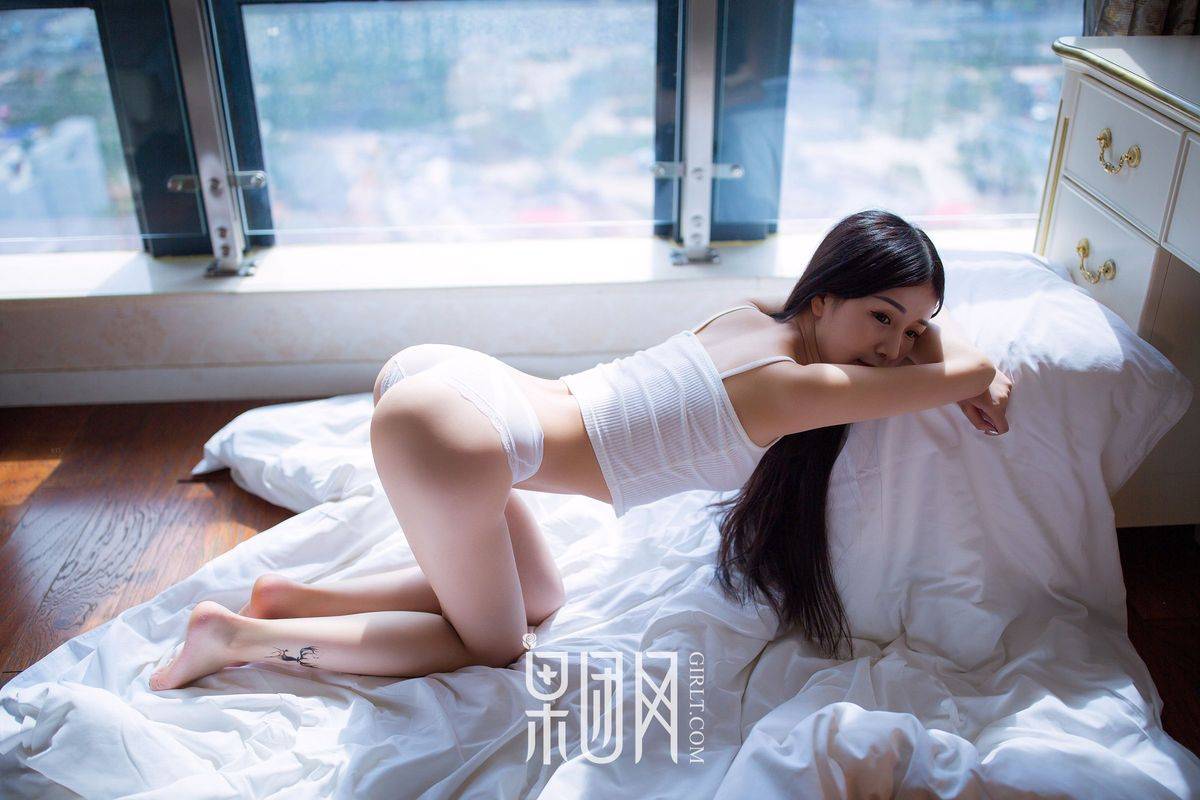 果团网邻家女孩甜Abby修长美腿透视蕾丝三点式内衣诱惑写真-36